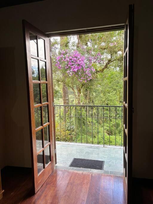 Charme E Conforto Na Montanha - Proximo Ao Centro Apartamento